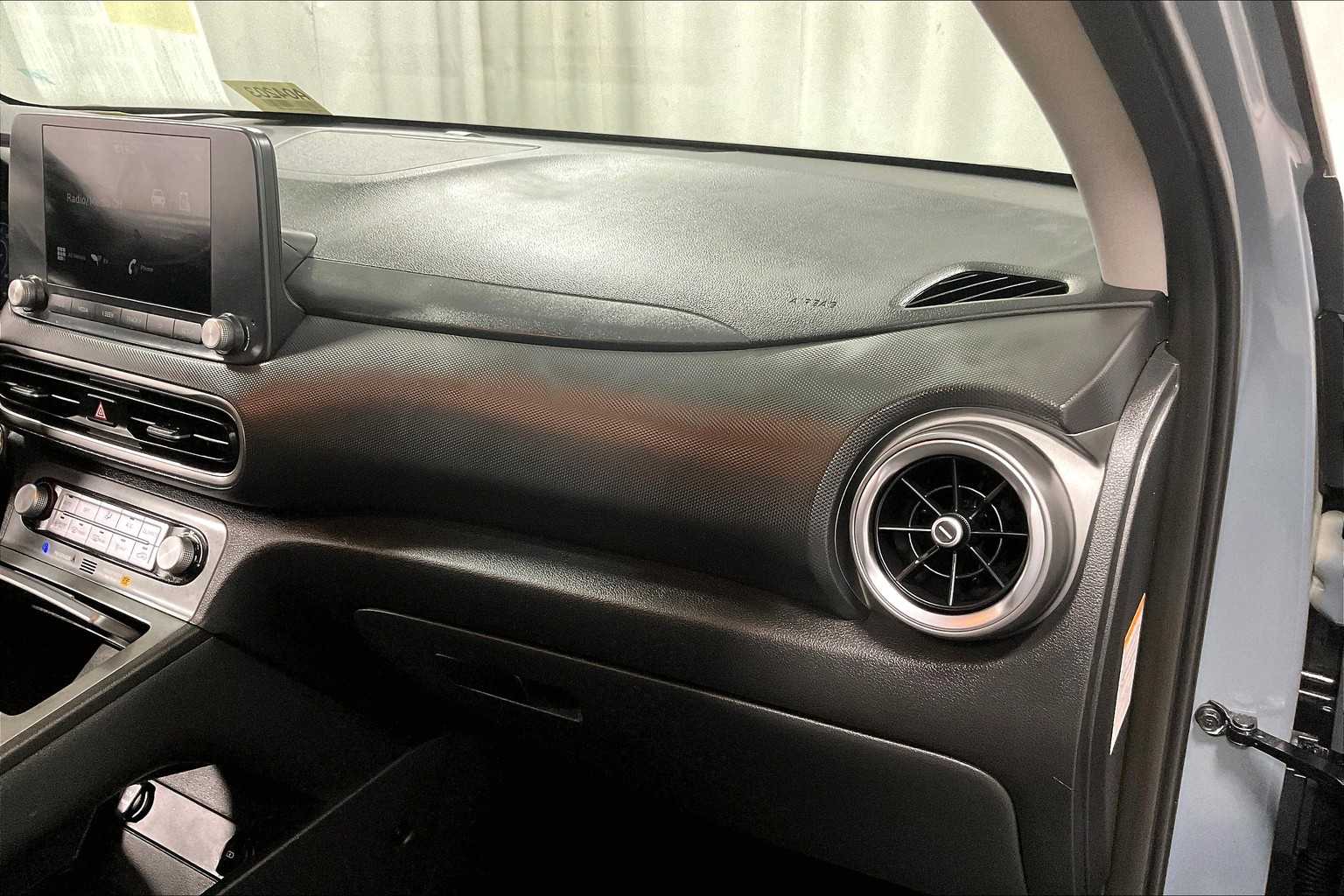 2023 Hyundai Kona Electric SE - Photo 13
