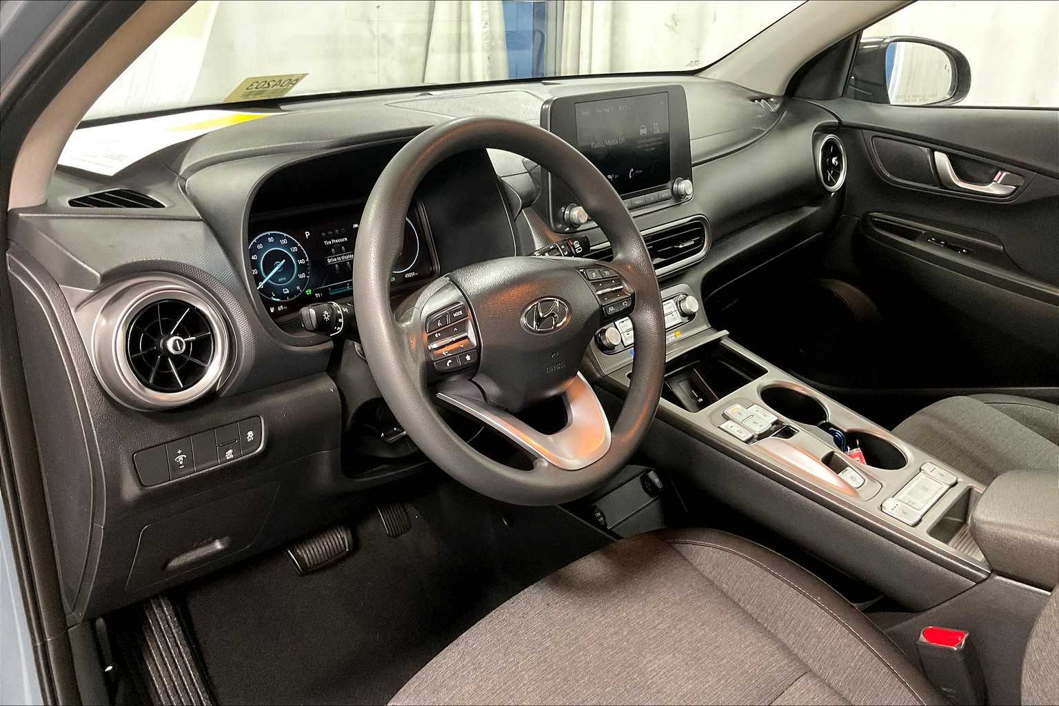 2023 Hyundai Kona Electric SE - Photo 8