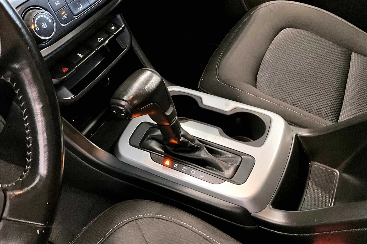 2021 Chevrolet Colorado 4WD LT - Photo 20