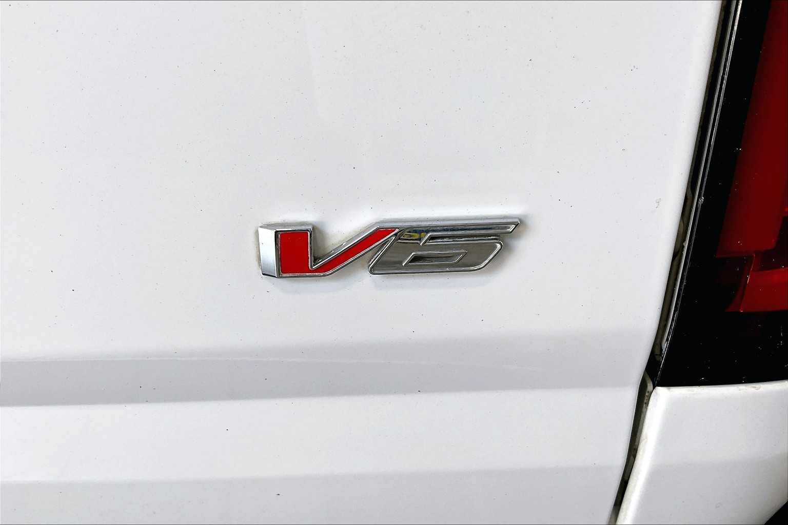 2021 Chevrolet Colorado 4WD LT - Photo 29