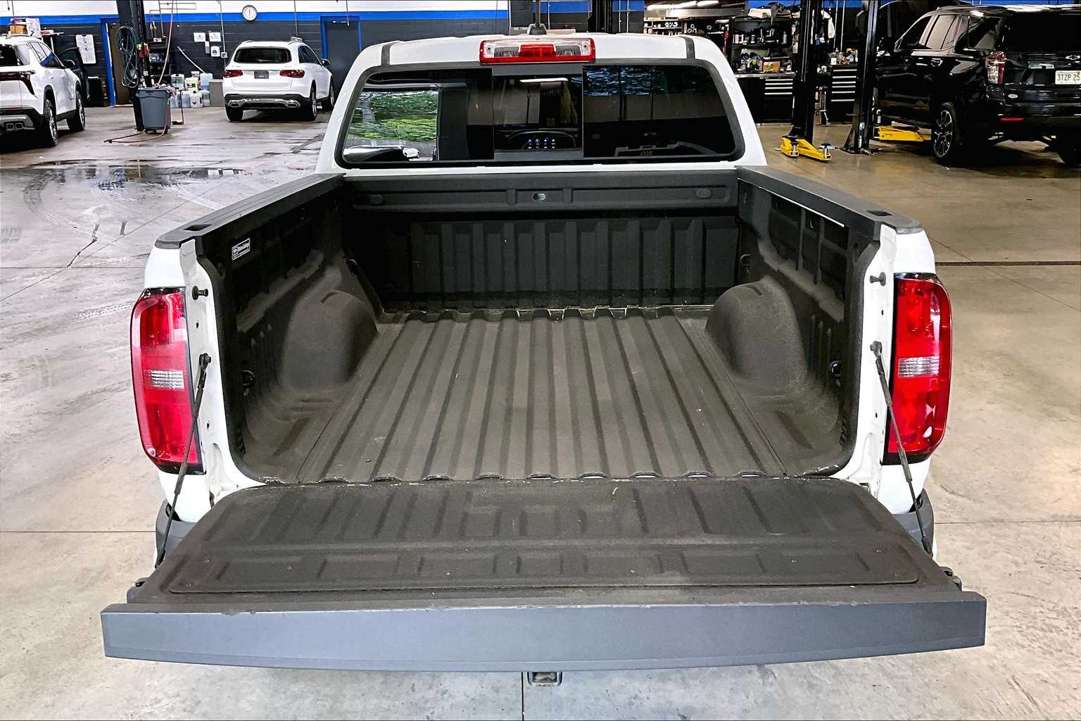 2021 Chevrolet Colorado 4WD LT - Photo 32