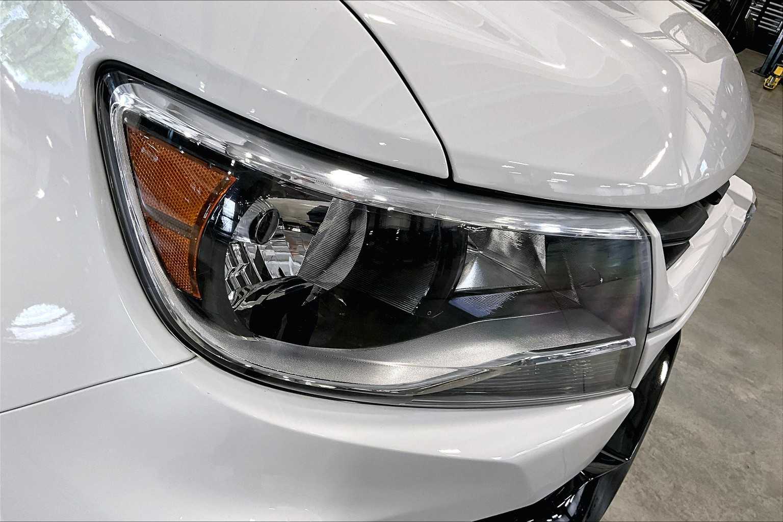 2021 Chevrolet Colorado 4WD LT - Photo 34