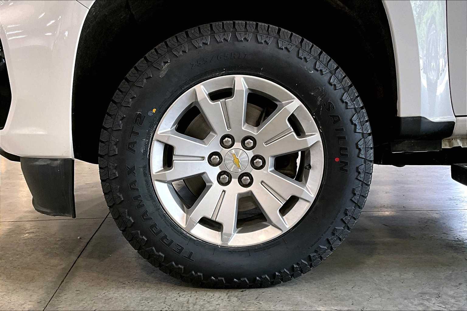 2021 Chevrolet Colorado 4WD LT - Photo 7