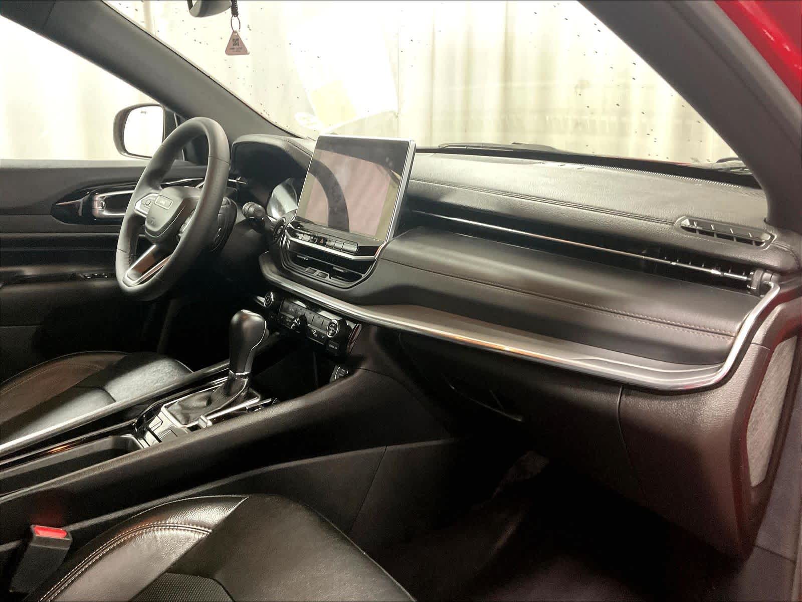 2023 Jeep Compass (RED) Edition - Photo 14