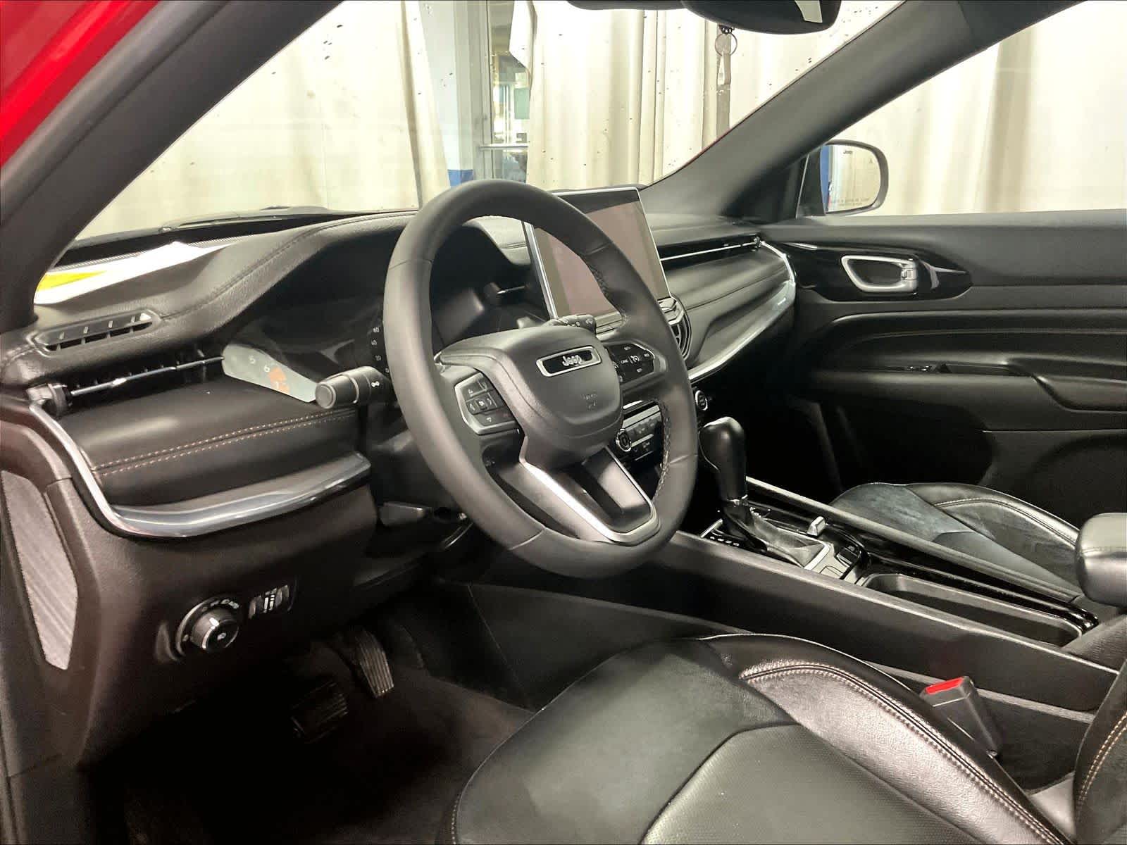 2023 Jeep Compass (RED) Edition - Photo 8