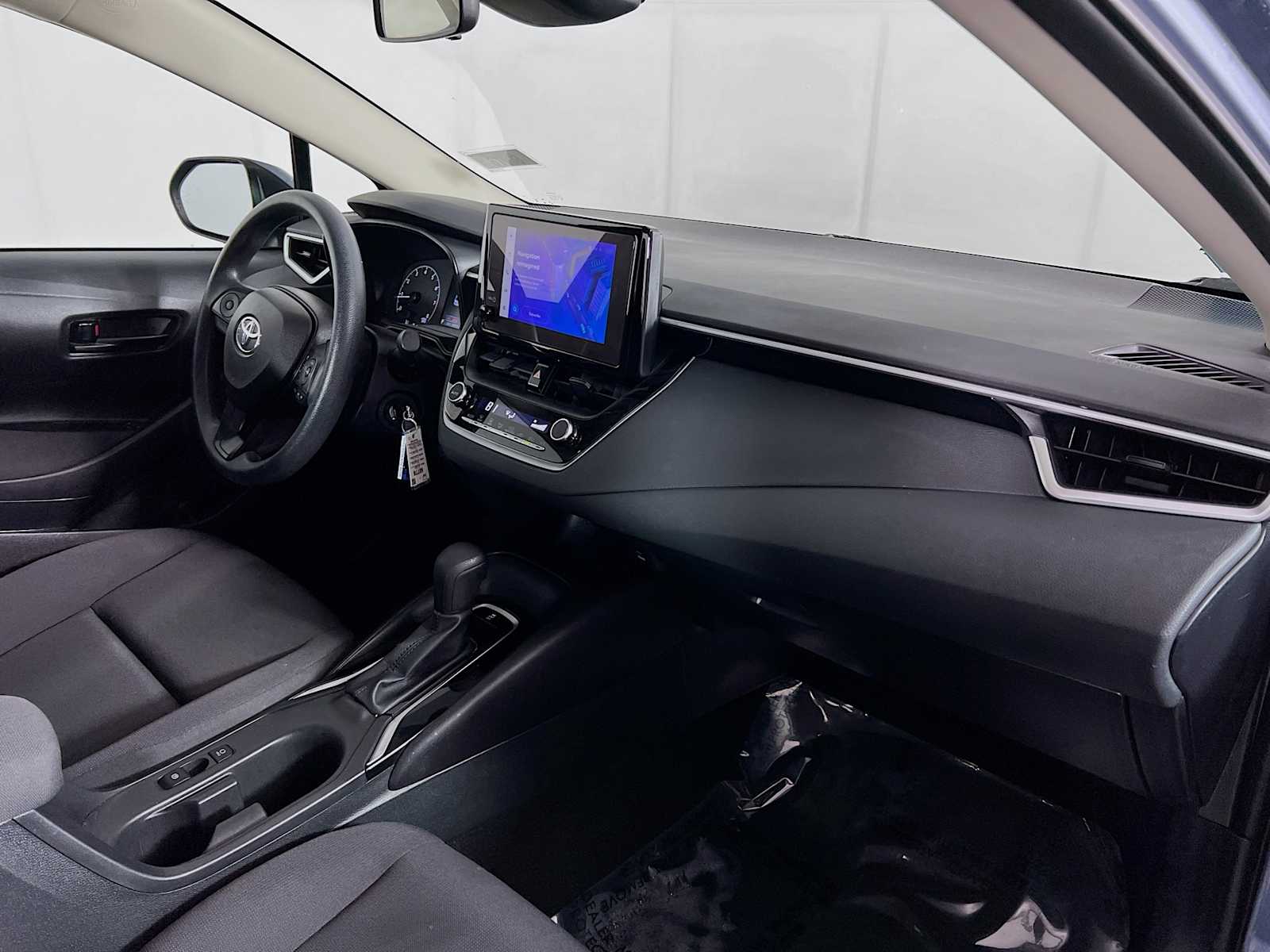 2024 Toyota Corolla LE - Photo 27