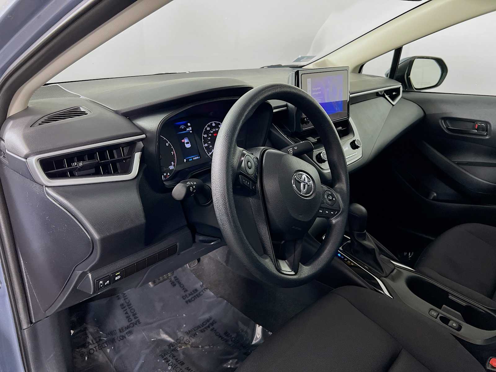 2024 Toyota Corolla LE - Photo 9