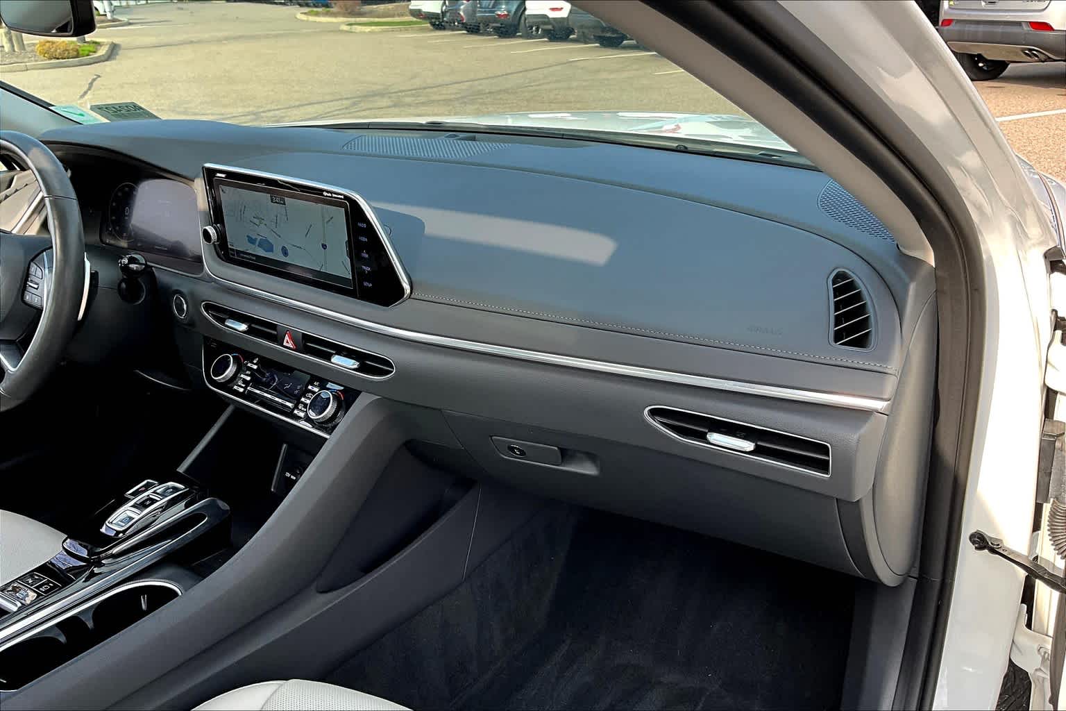 2022 Hyundai Sonata Limited - Photo 13