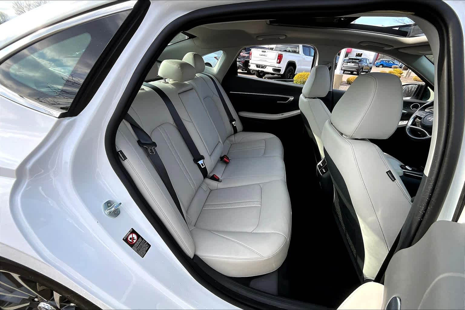 2022 Hyundai Sonata Limited - Photo 16