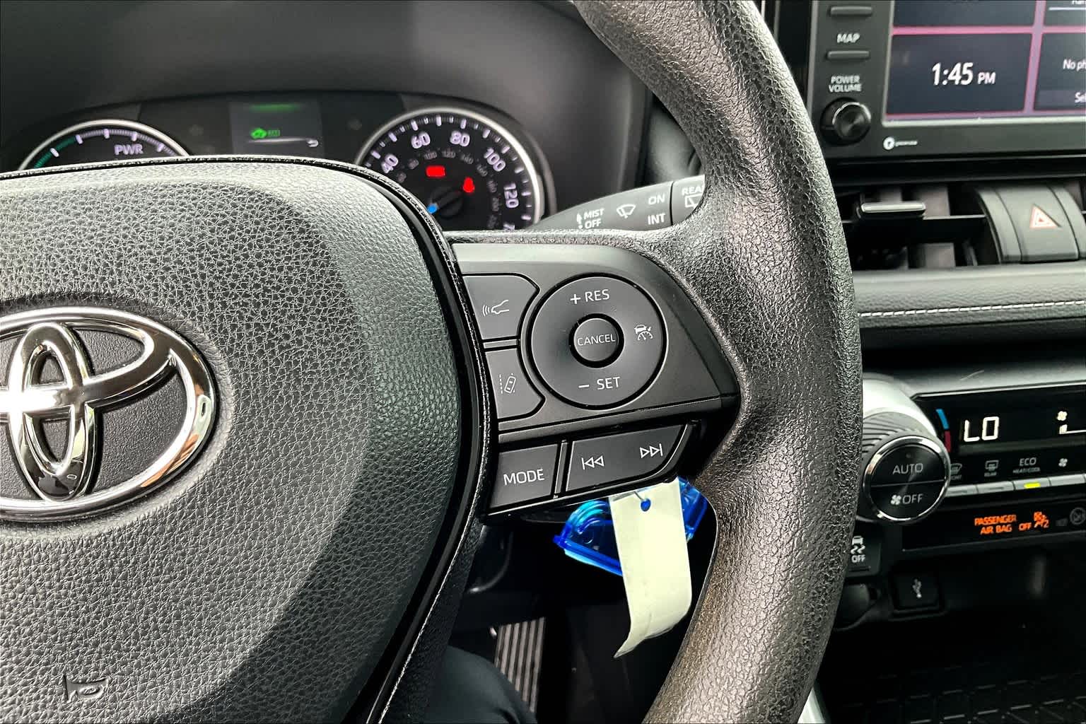 2021 Toyota RAV4 Hybrid LE - Photo 23