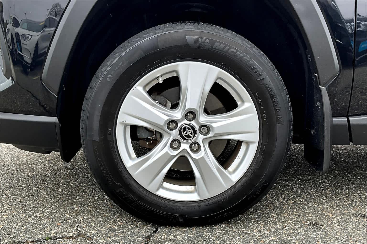 2021 Toyota RAV4 Hybrid LE - Photo 7