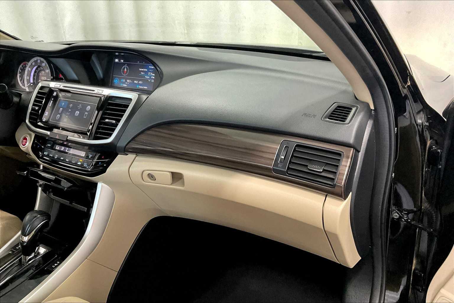2017 Honda Accord EX-L - Photo 13