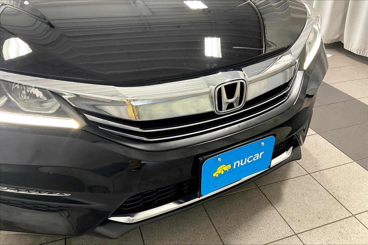 2017 Honda Accord EX-L - Photo 32