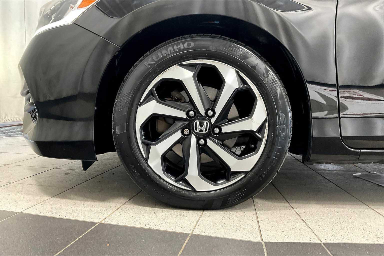 2017 Honda Accord EX-L - Photo 7