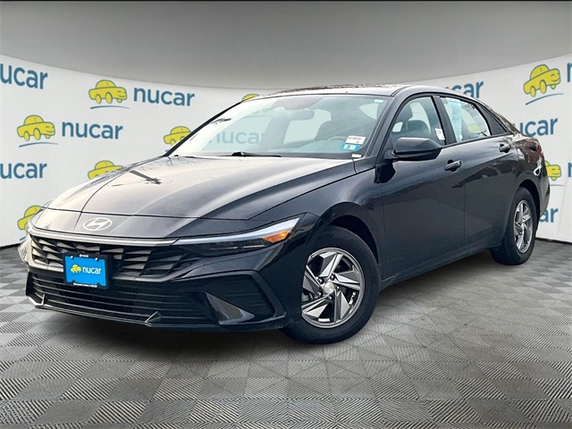 2024 Hyundai Elantra SE - Photo 12