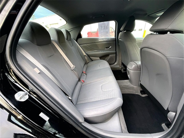 2024 Hyundai Elantra SE - Photo 22