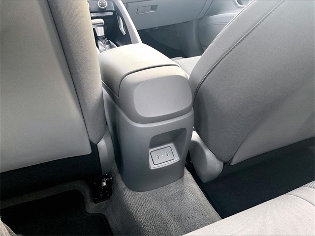 2024 Hyundai Elantra SE - Photo 28