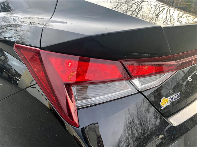 2024 Hyundai Elantra SE - Photo 31