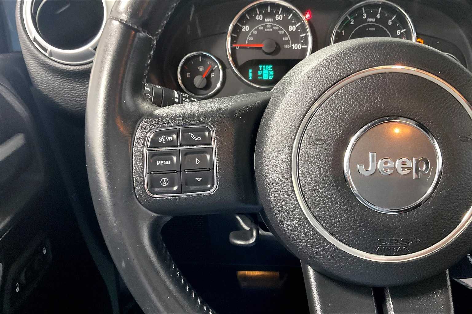 2015 Jeep Wrangler Unlimited Sahara - Photo 22