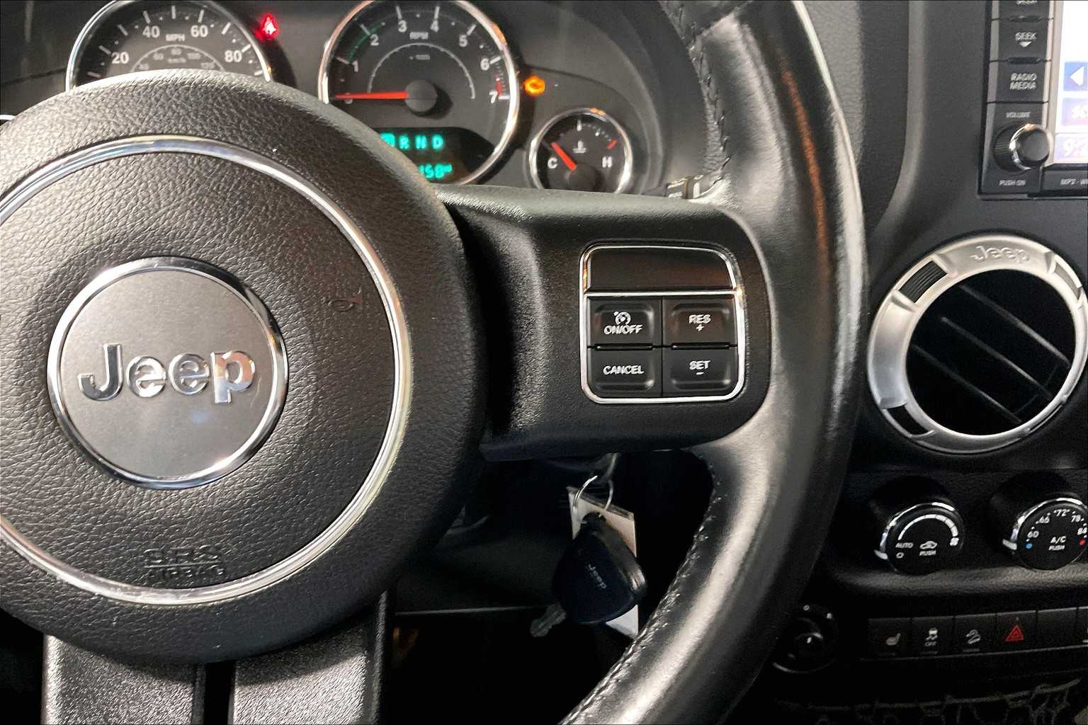 2015 Jeep Wrangler Unlimited Sahara - Photo 23