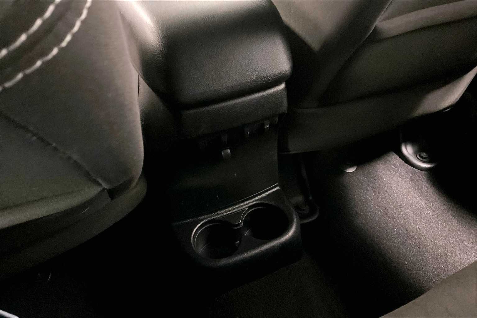 2015 Jeep Wrangler Unlimited Sahara - Photo 27