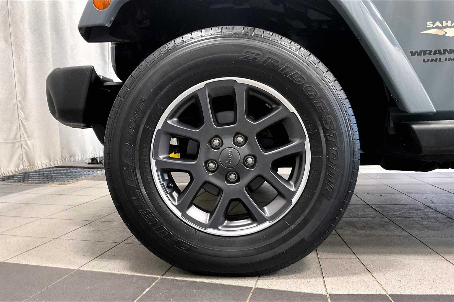 2015 Jeep Wrangler Unlimited Sahara - Photo 7