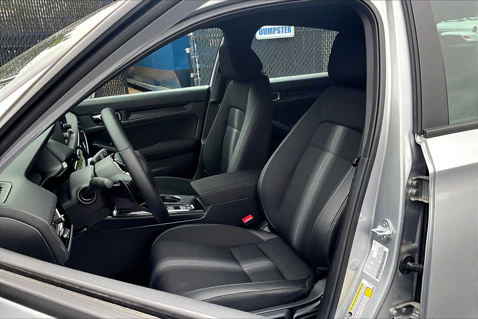 2025 Honda Civic Hatchback Sport - Photo 11