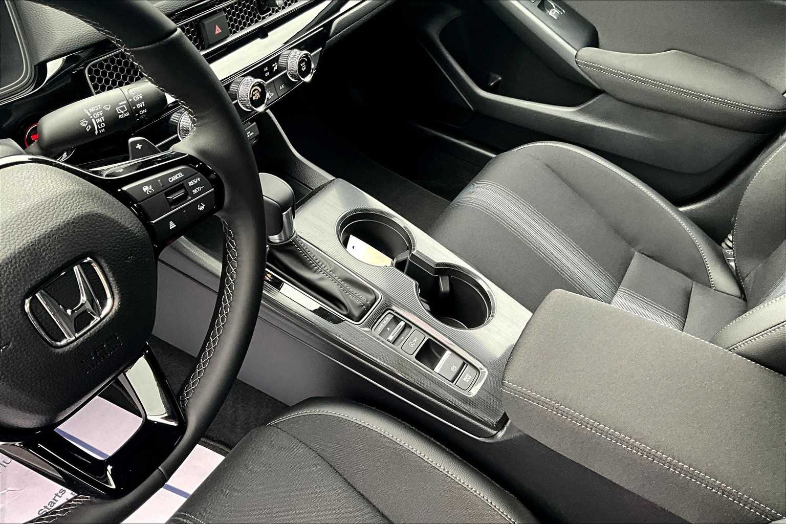 2025 Honda Civic Hatchback Sport - Photo 14