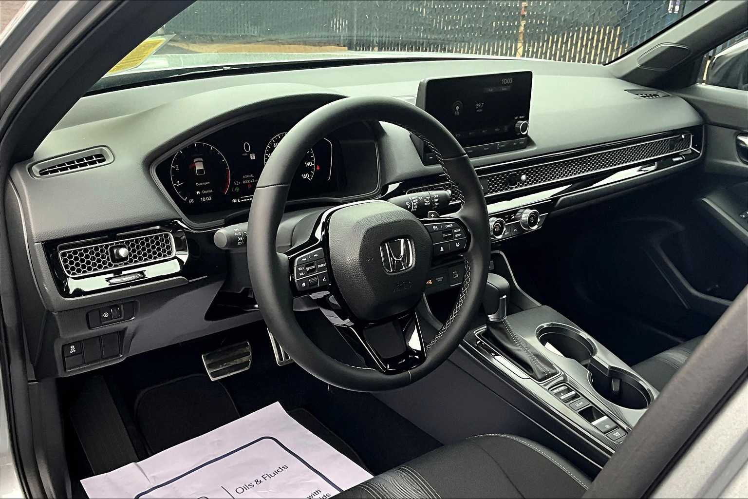 2025 Honda Civic Hatchback Sport - Photo 9