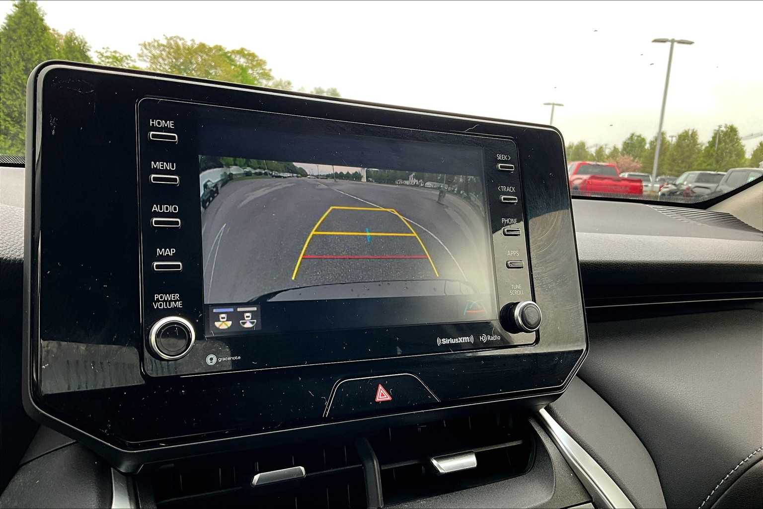 2022 Toyota Venza LE - Photo 19