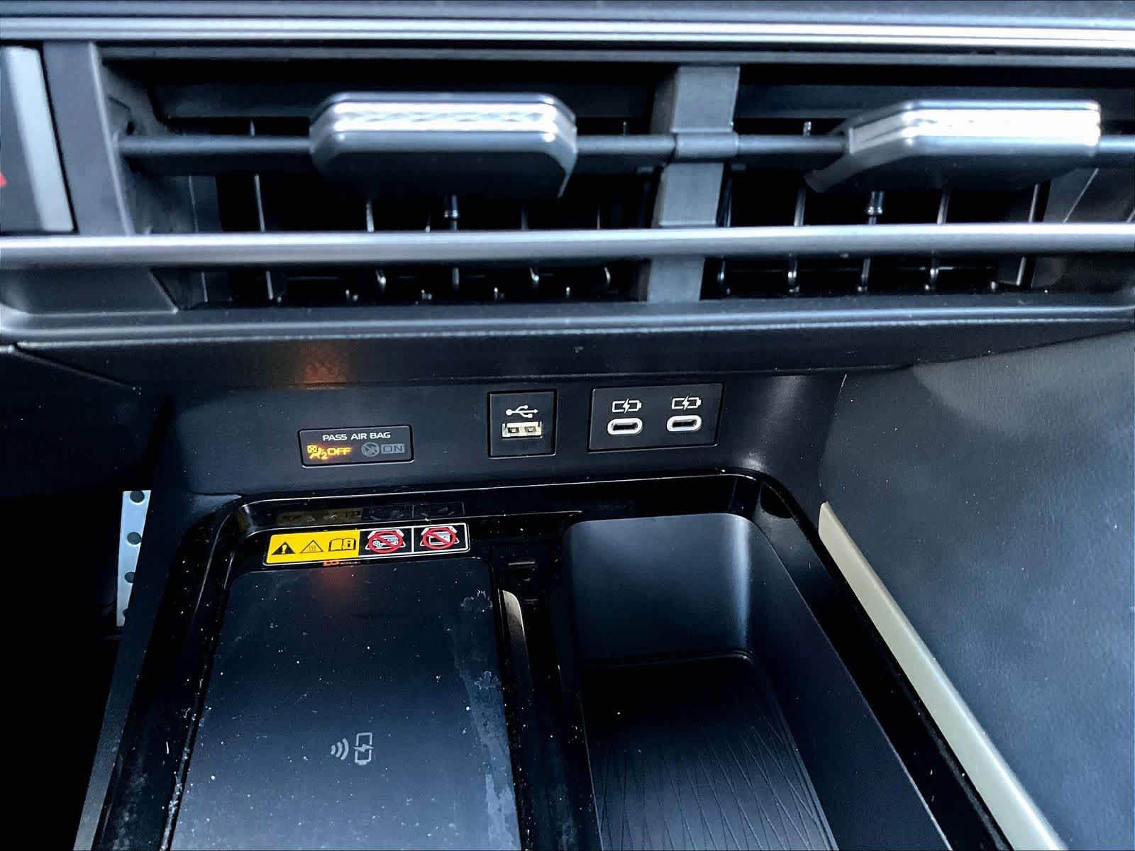 2025 Toyota Camry XSE - Photo 27