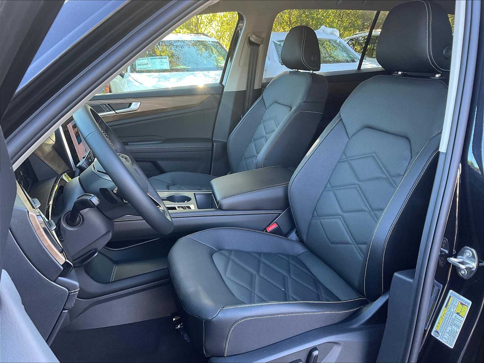 2026 Volkswagen Atlas 2.0T SE - Photo 11