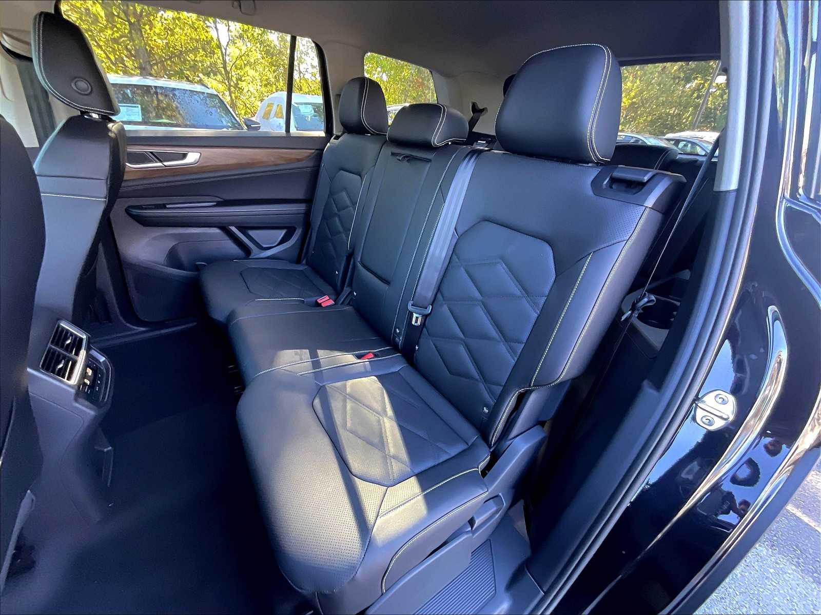 2026 Volkswagen Atlas 2.0T SE - Photo 15