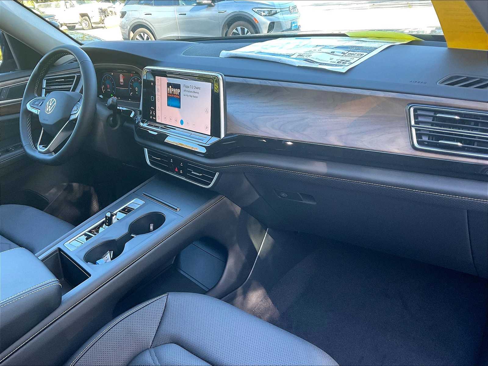 2026 Volkswagen Atlas 2.0T SE - Photo 10