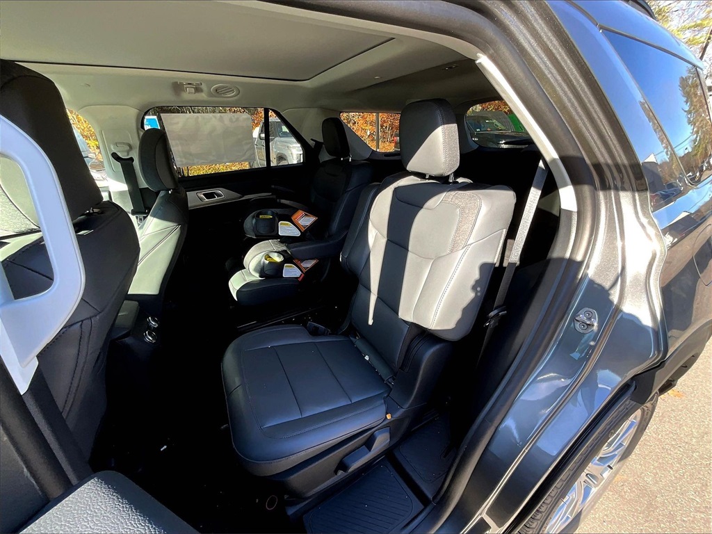 2025 Ford Explorer Active - Photo 11