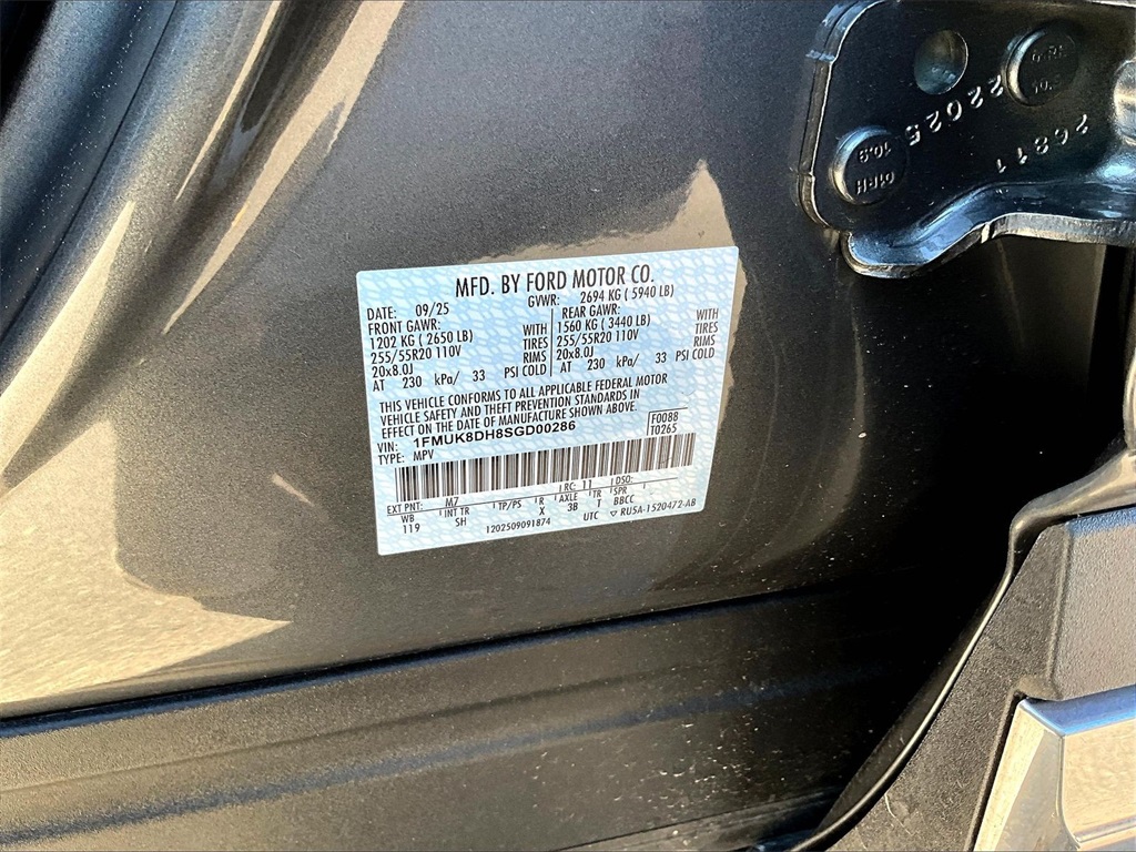 2025 Ford Explorer Active - Photo 13