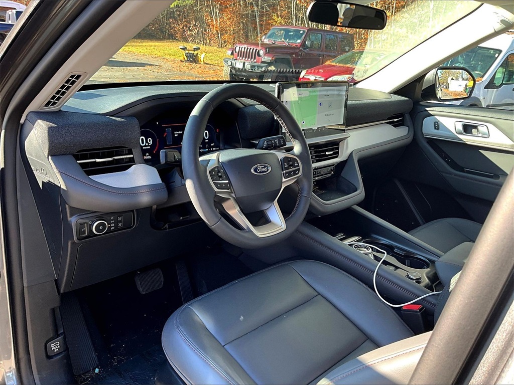 2025 Ford Explorer Active - Photo 7