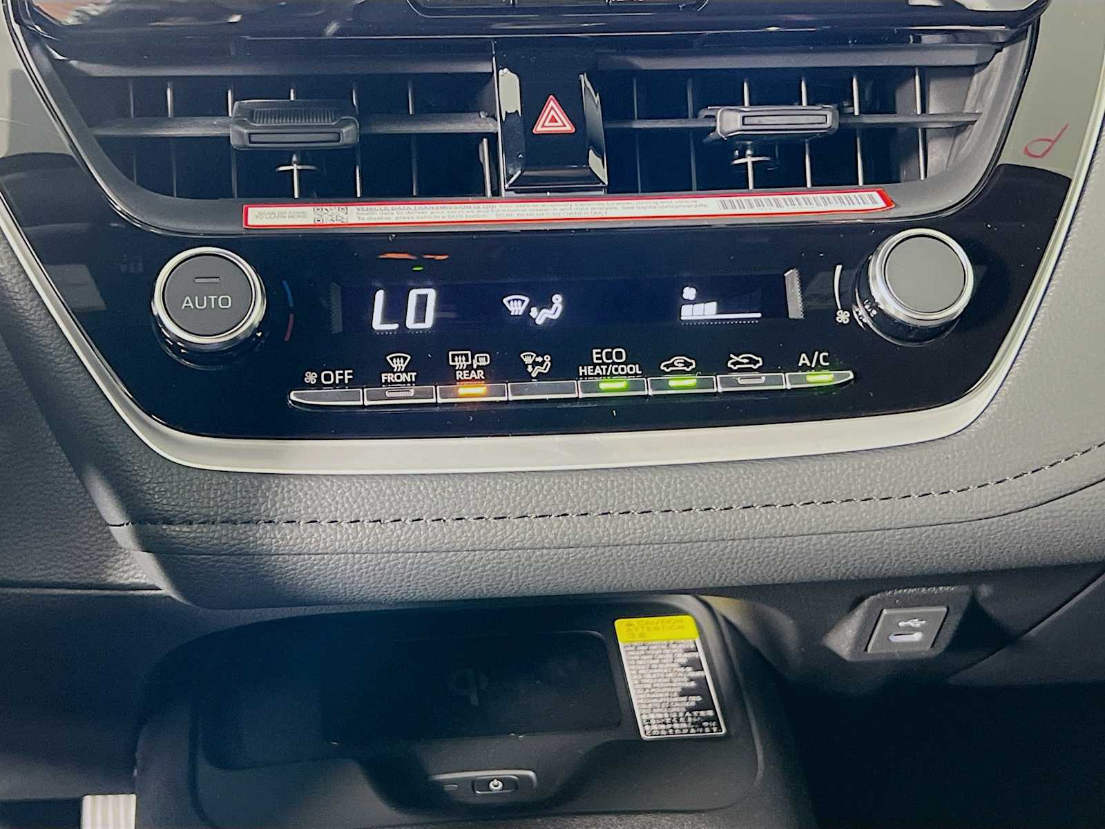 2025 Toyota Corolla SE - Photo 10