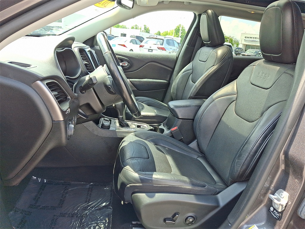 2021 Jeep Cherokee Latitude Lux - Photo 13