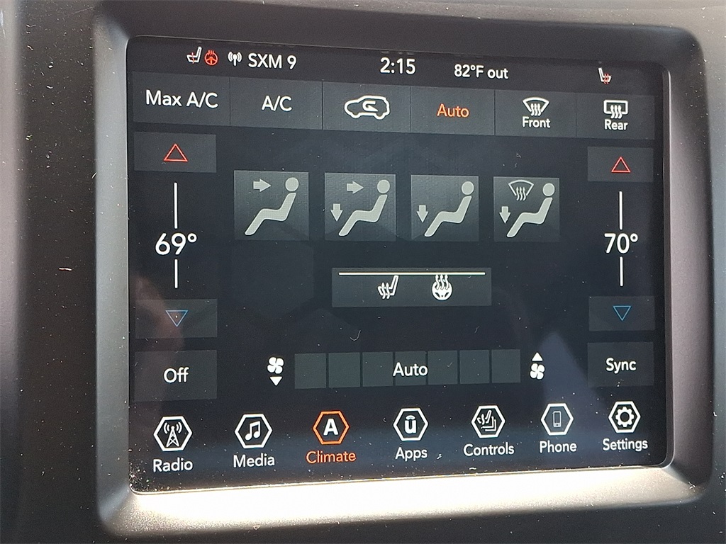 2021 Jeep Cherokee Latitude Lux - Photo 17