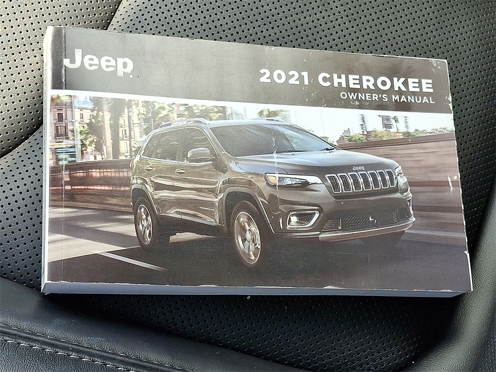 2021 Jeep Cherokee Latitude Lux - Photo 26