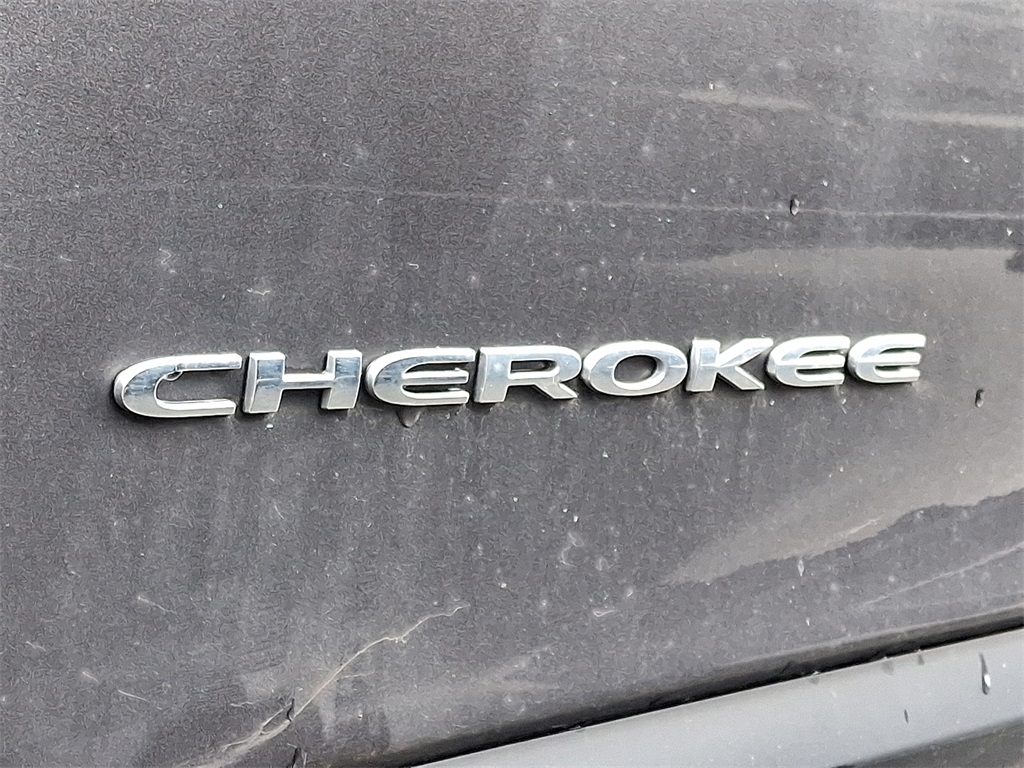 2021 Jeep Cherokee Latitude Lux - Photo 9