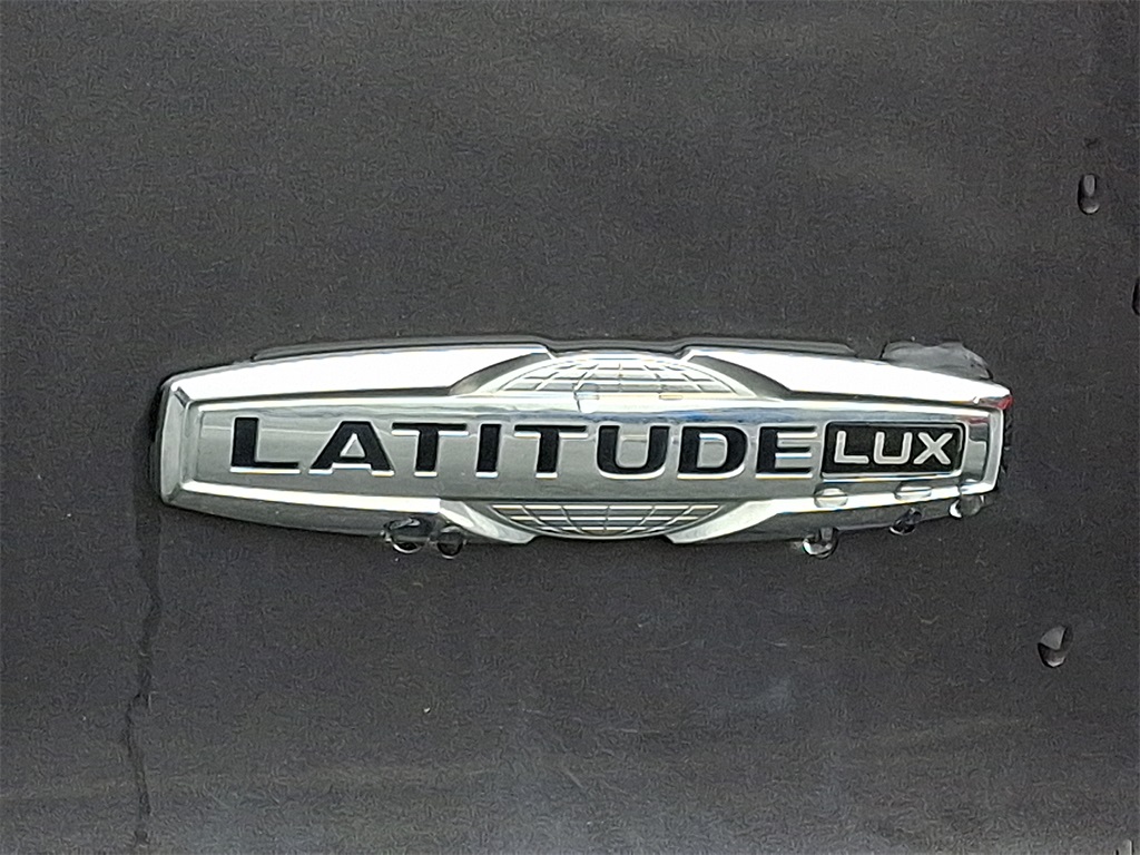 2021 Jeep Cherokee Latitude Lux - Photo 10