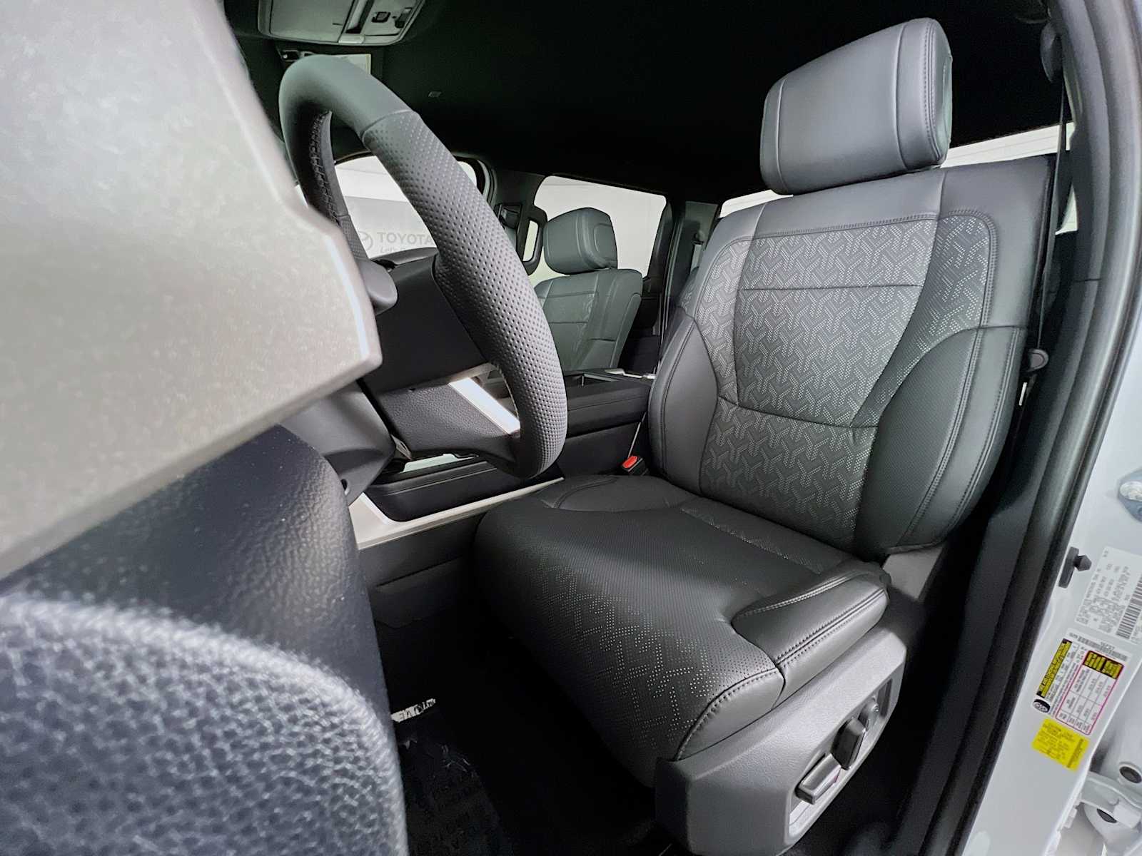 2025 Toyota Tundra SR5 - Photo 12