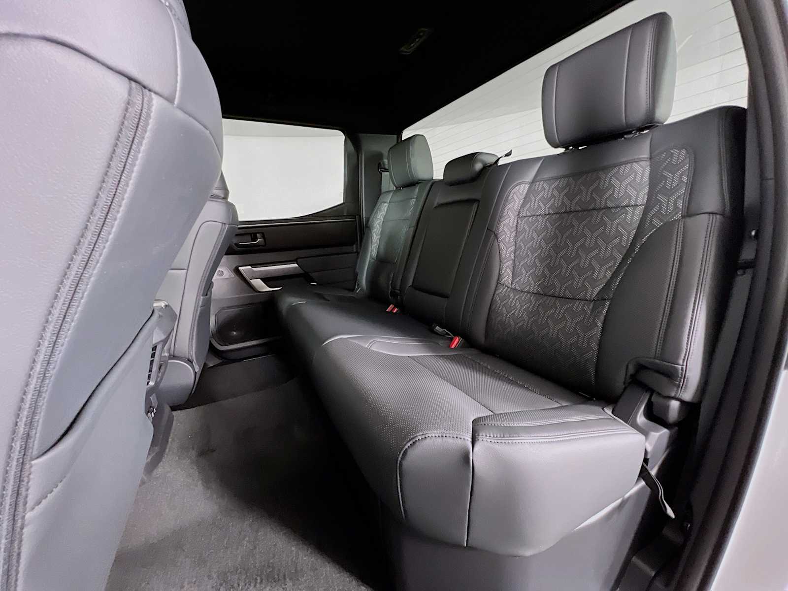 2025 Toyota Tundra SR5 - Photo 13