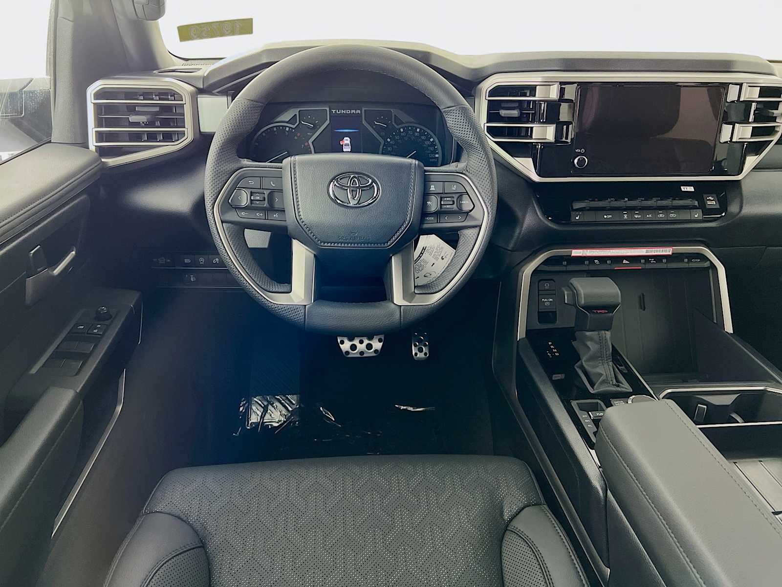 2025 Toyota Tundra SR5 - Photo 15