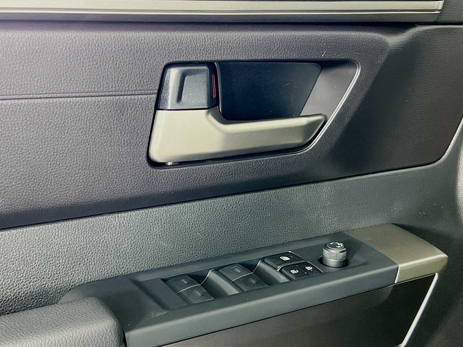 2025 Toyota Tundra SR5 - Photo 16