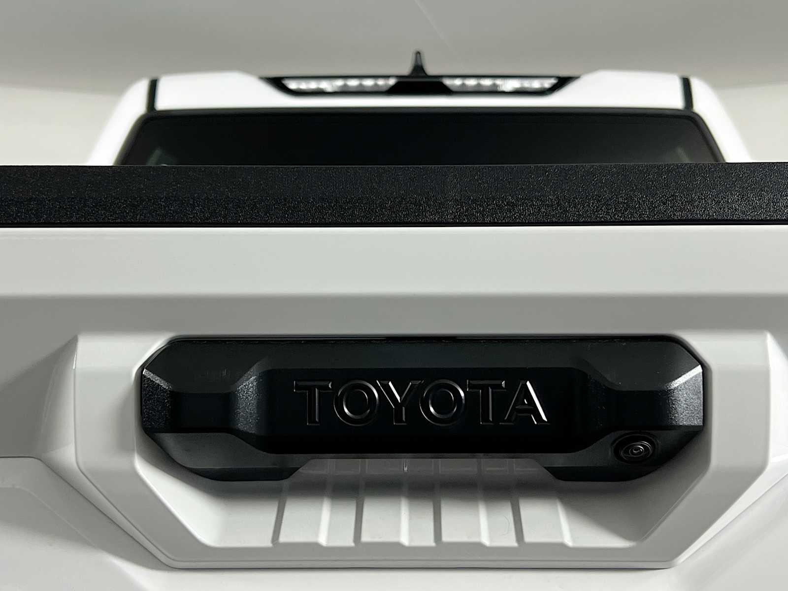 2025 Toyota Tundra SR5 - Photo 18