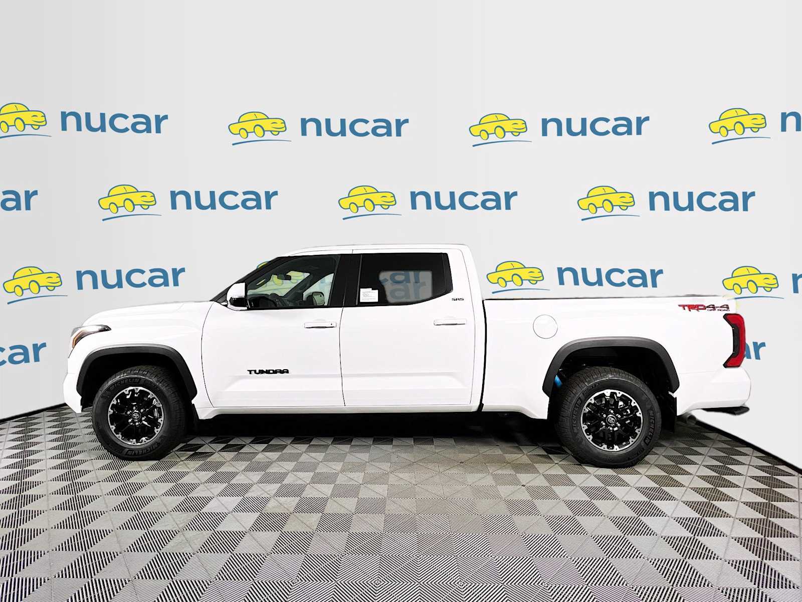 2025 Toyota Tundra SR5 - Photo 3