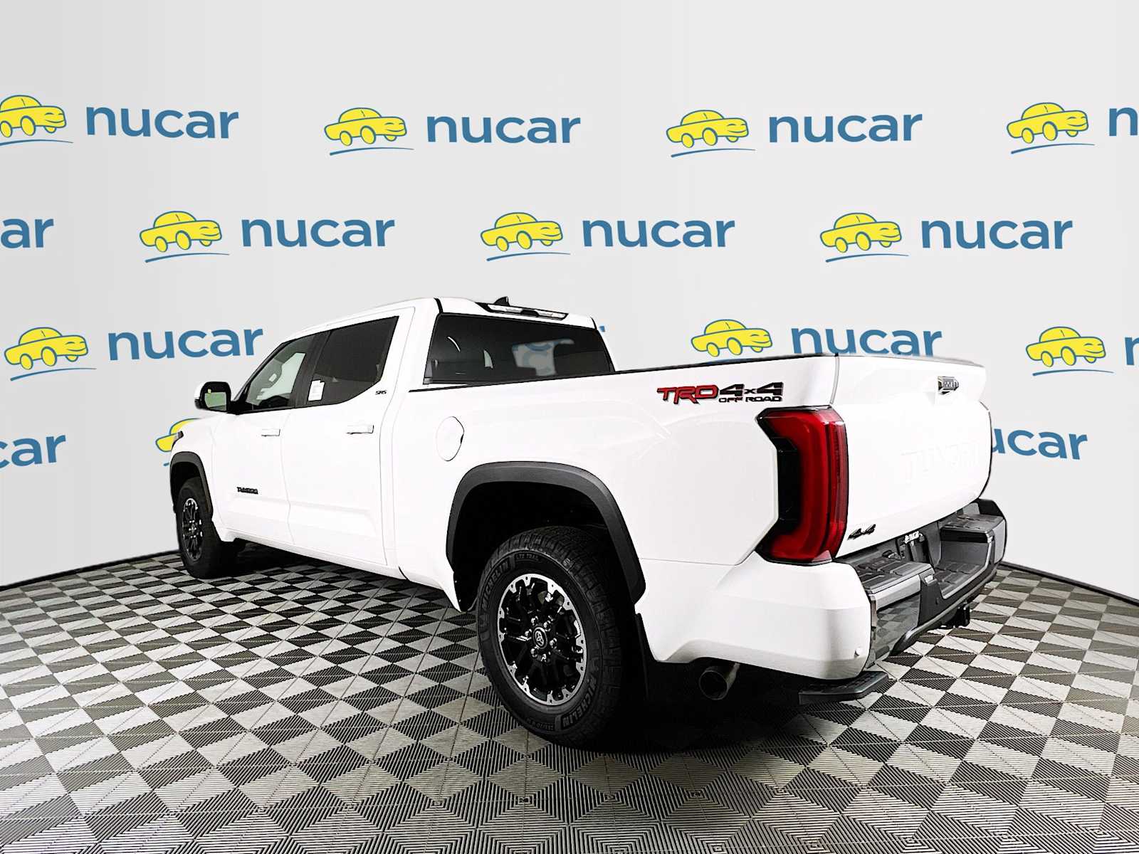 2025 Toyota Tundra SR5 - Photo 4